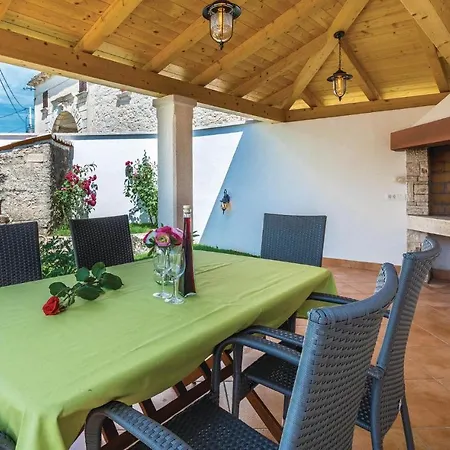 3 Bedroom Awesome Home In Orbanici Ferienhaus Orbanići