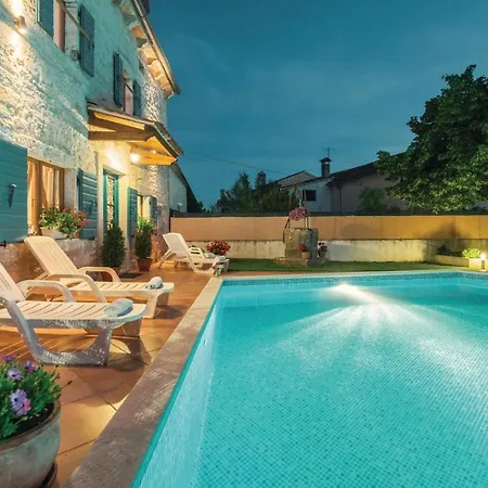 Holiday home 3 Bedroom Awesome Home In Orbanici *