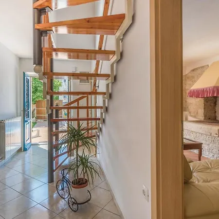 3 Bedroom Awesome Home In Orbanici Orbanici