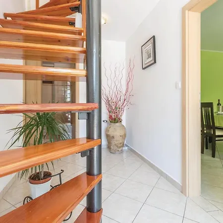 3 Bedroom Awesome In