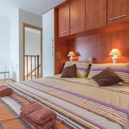 3 Bedroom Awesome Home In Orbanici Orbanici